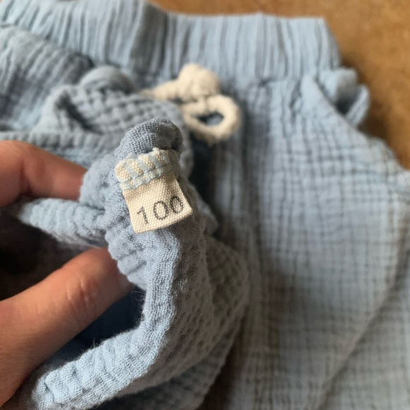 2 piece top and shorts - Picture 4 of 5